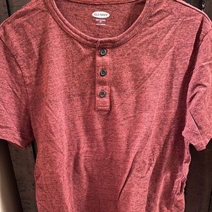 Old navy t-shirt size medium